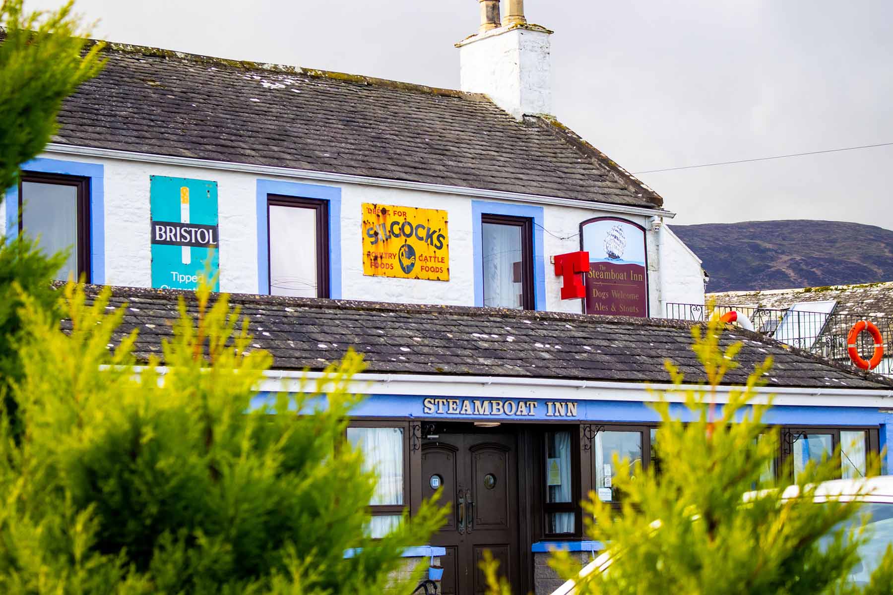 Exterior of the Steamboat Inn Pub / Restaurant in Carsethorn